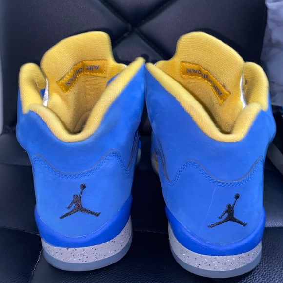AIR JORDAN 5 LANEY JSP  - grade school - Picture 3 of 6
